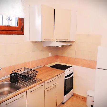 Eva's Eden * Vourvourou